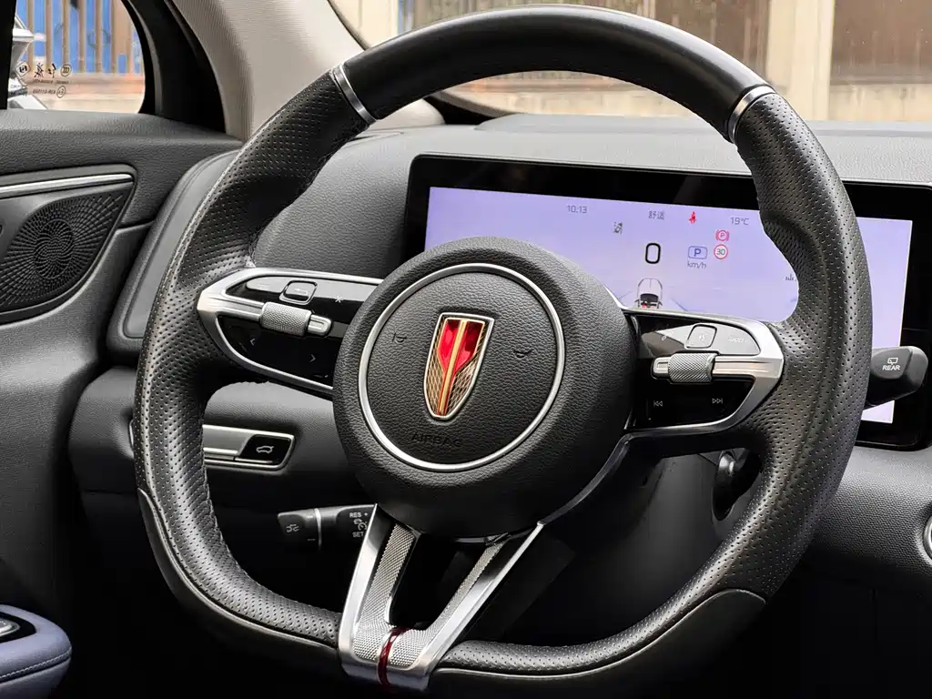 Hongqi Hongqi HS3 — миниатюра 14