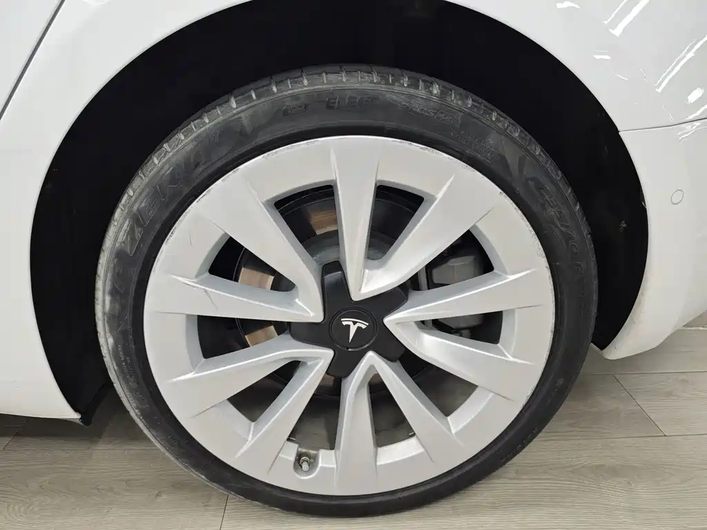 Tesla Model 3 — миниатюра 53