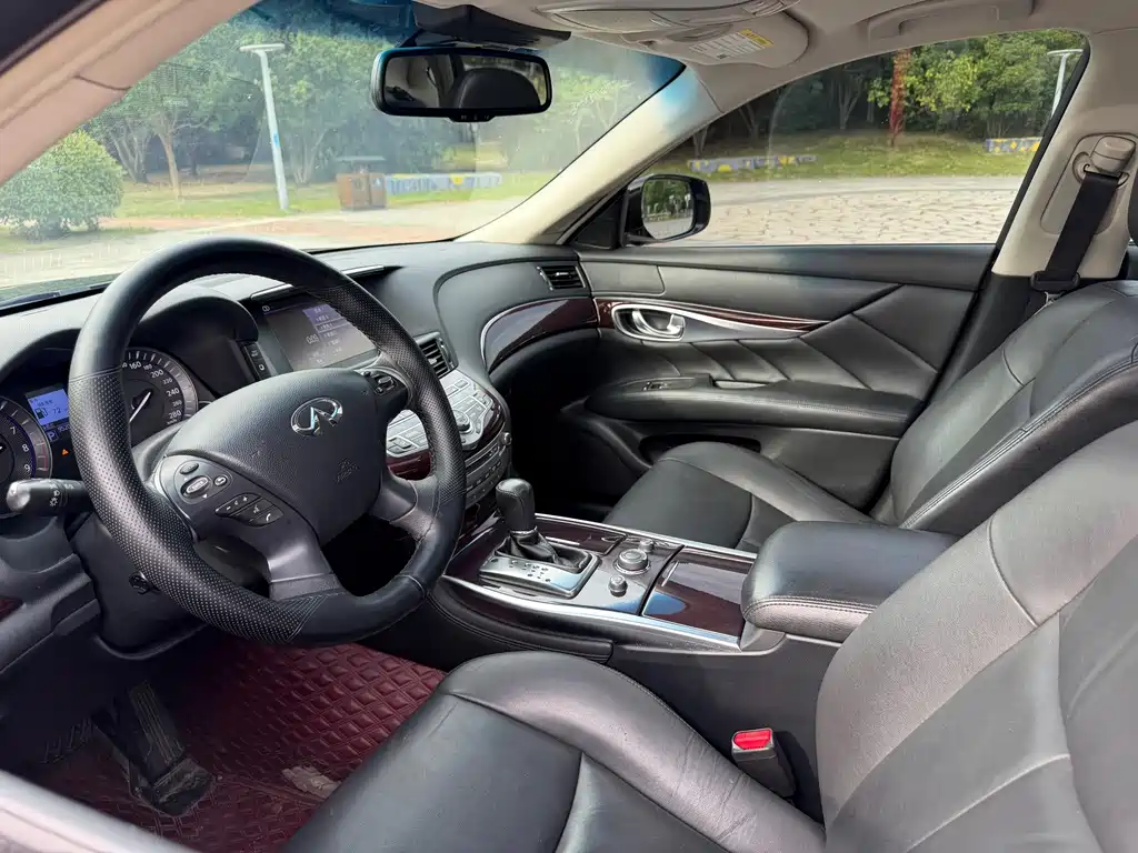 Infiniti Q70 — миниатюра 8