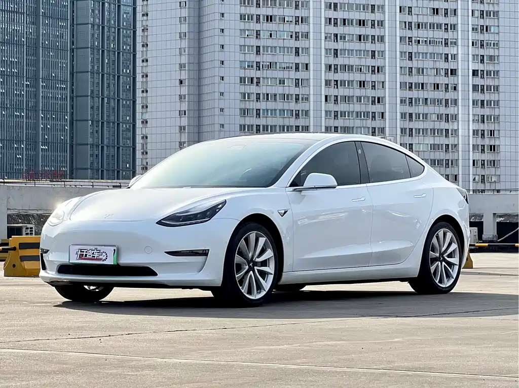 Tesla Model 3 2020