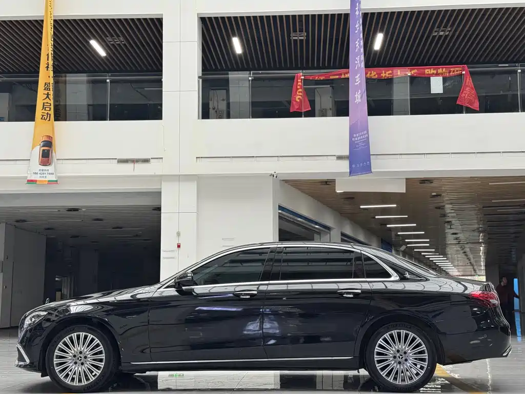 MERCEDES-BENZ E CLASS