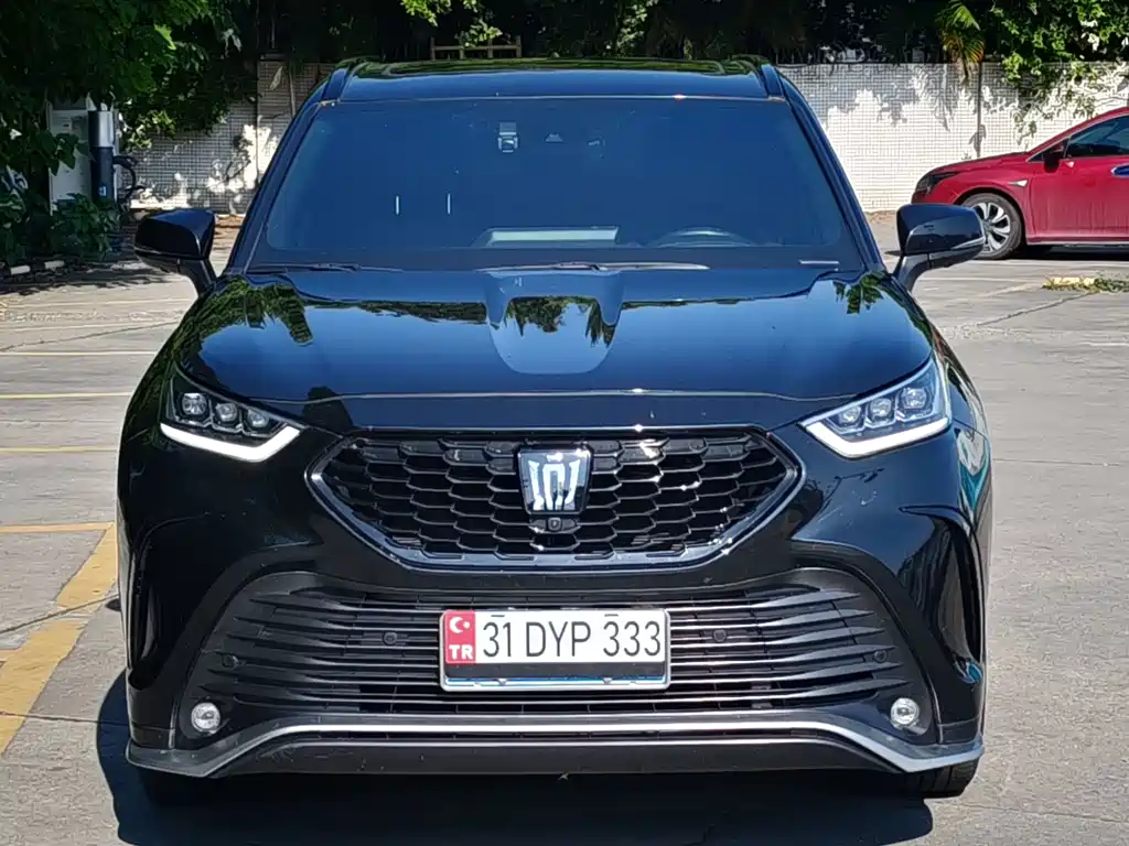 Toyota Crown Kluger — миниатюра 3