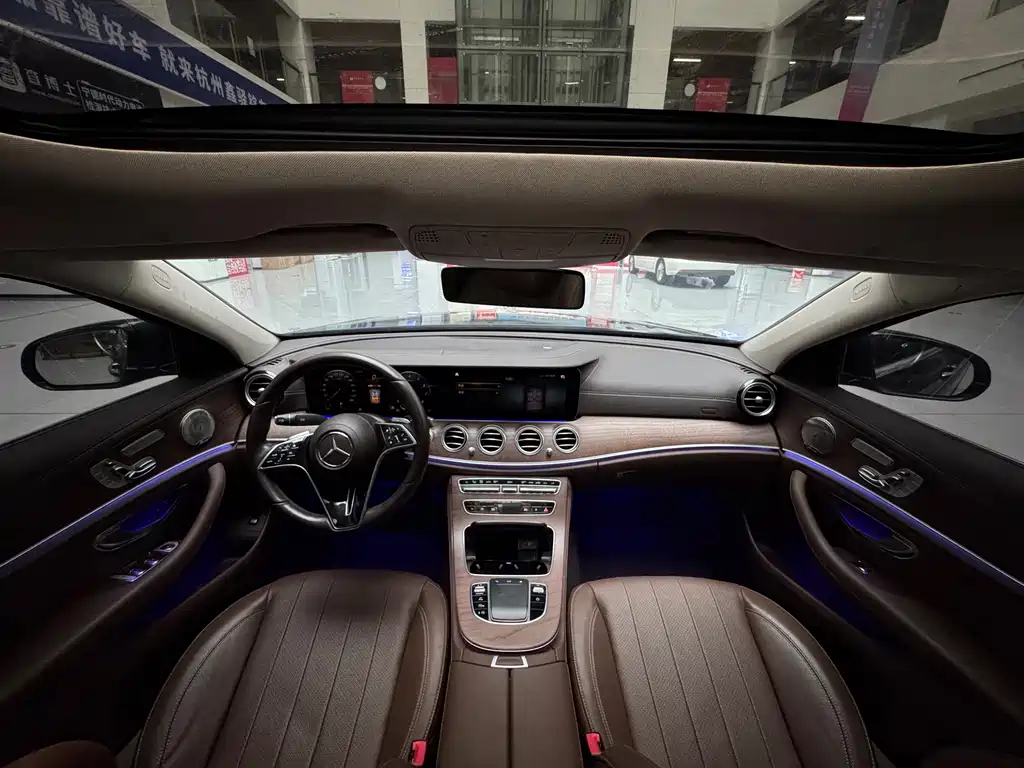 MERCEDES-BENZ E CLASS