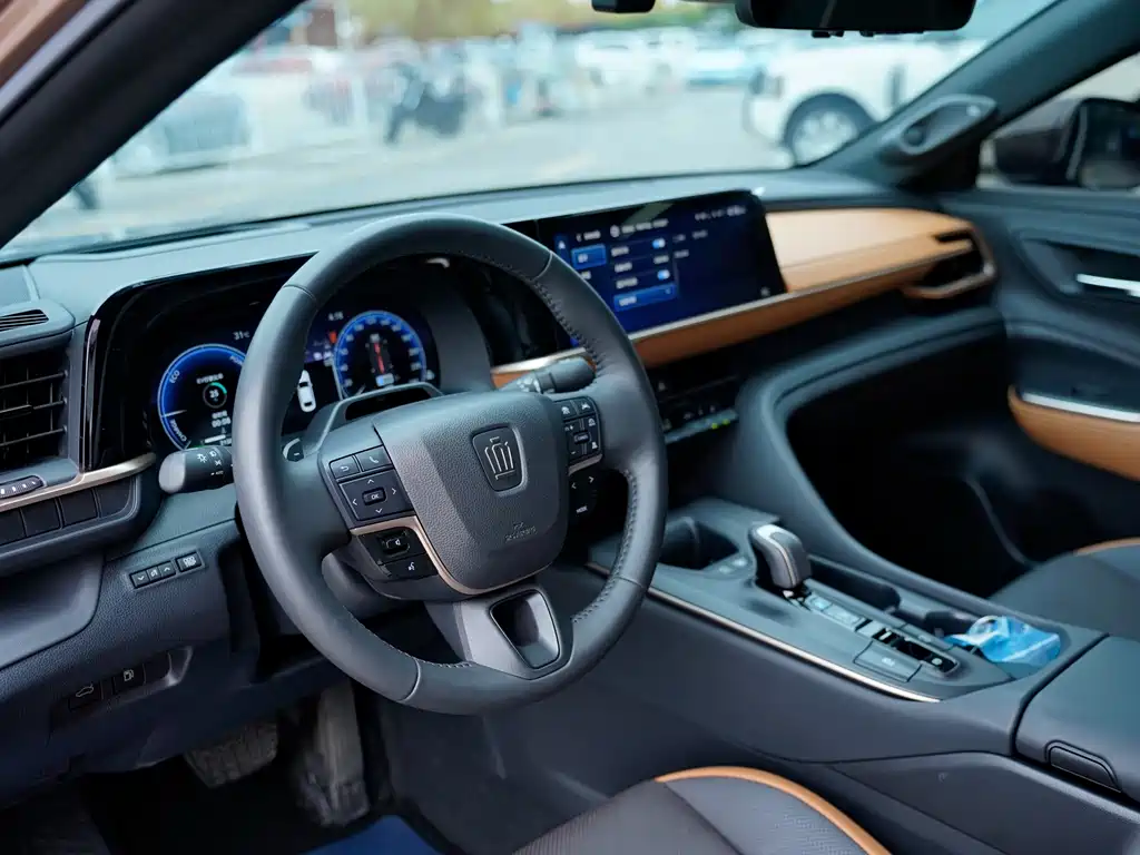 TOYOTA CROWN SPORTCROSS