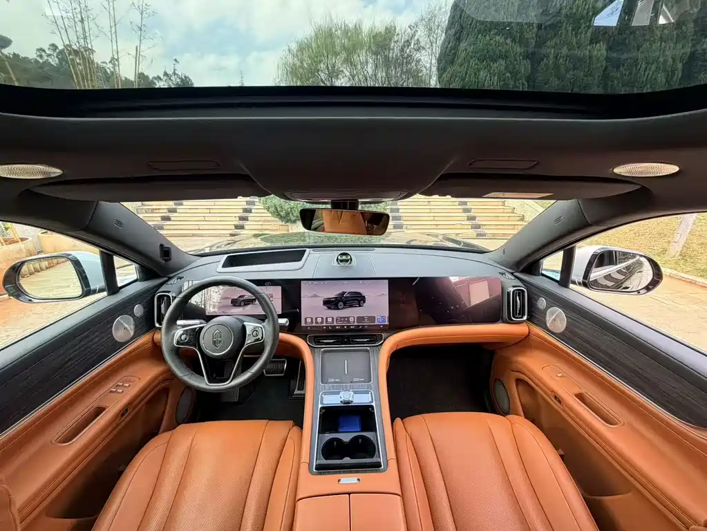 AITO ASK THE WORLD M9