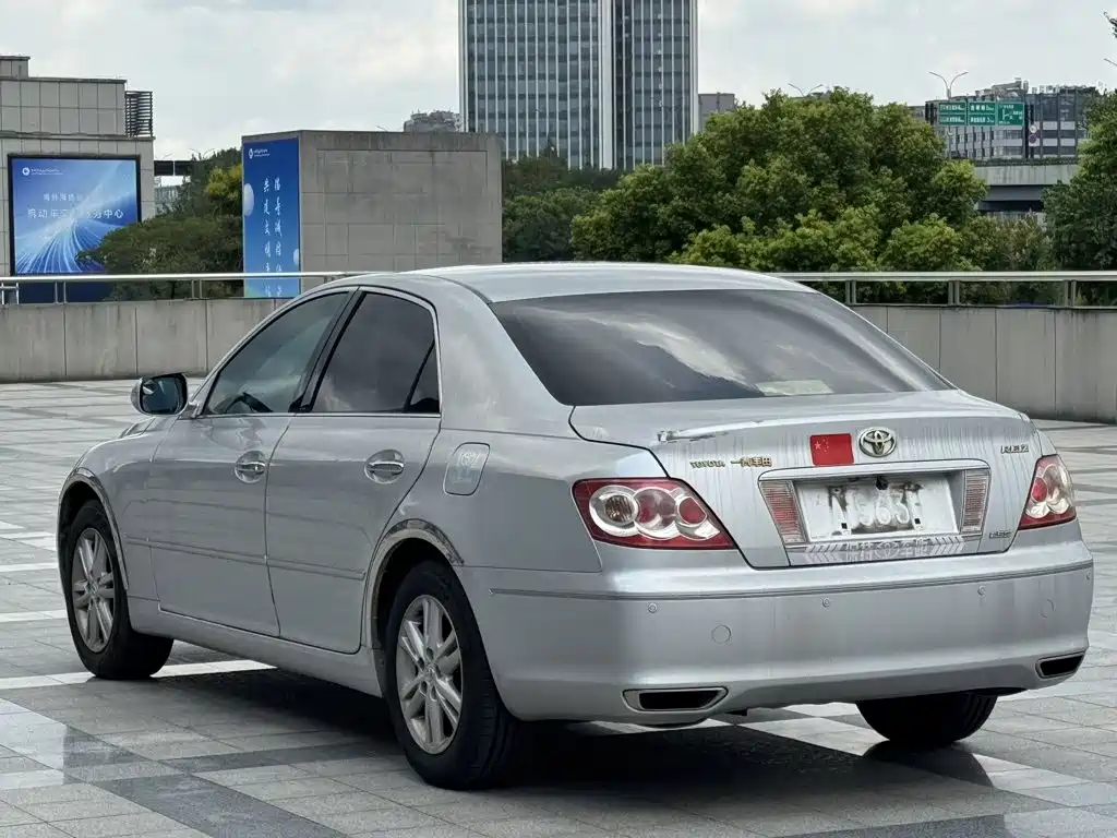 Toyota Reiz — миниатюра 11