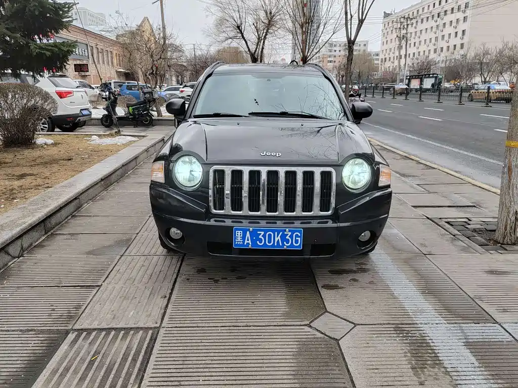 Jeep Compass (Import) — миниатюра 2