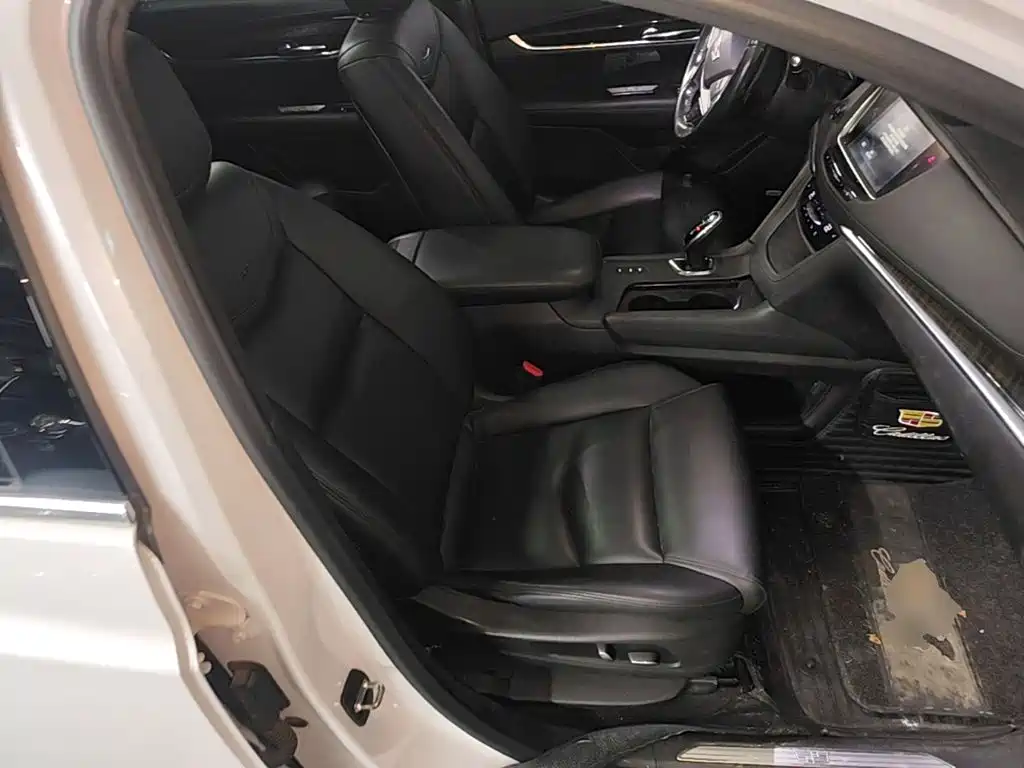 Cadillac XT5 — миниатюра 25