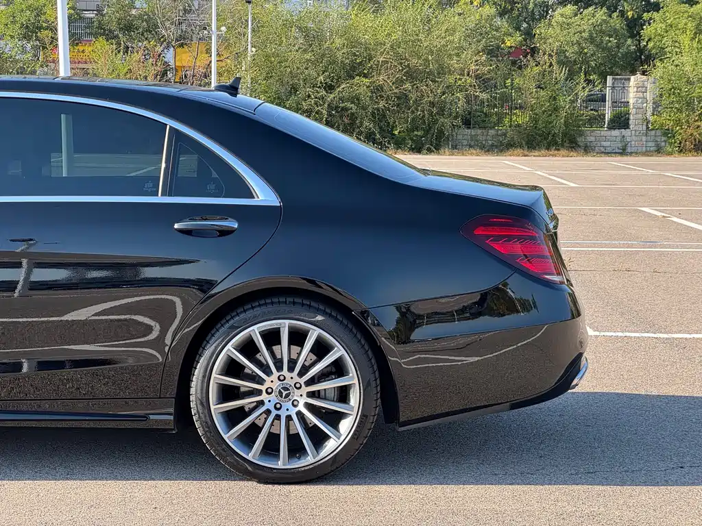 Mercedes-Benz S-Class — миниатюра 10