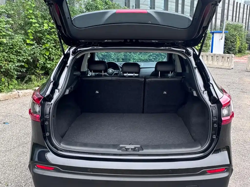 Nissan Qashqai — миниатюра 7