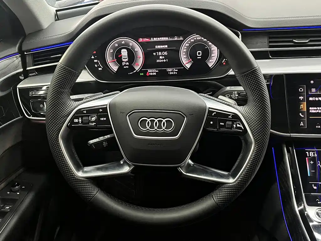 AUDI A8