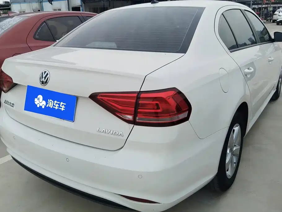 Volkswagen Lavida — миниатюра 3
