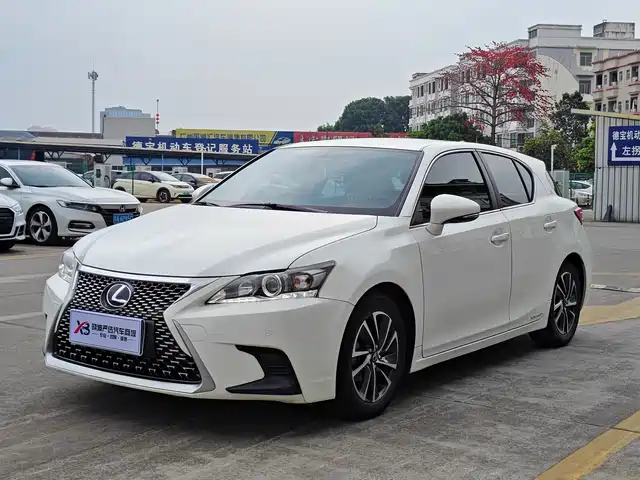 LEXUS CT 2018
