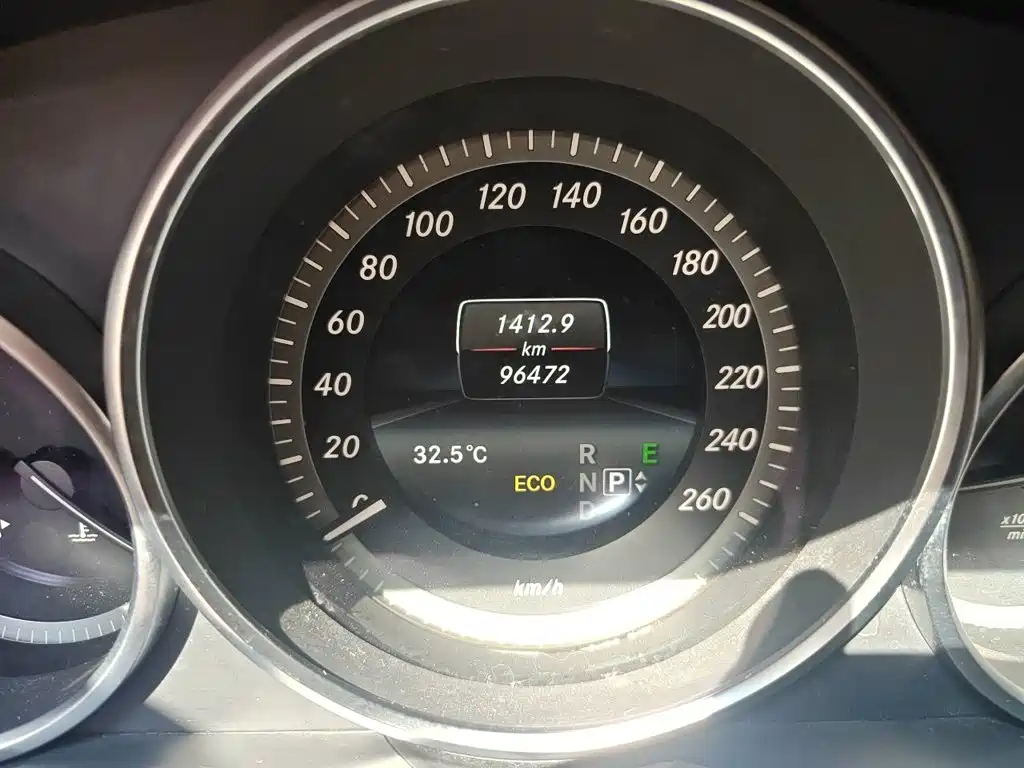 Mercedes-Benz E-Class — миниатюра 13
