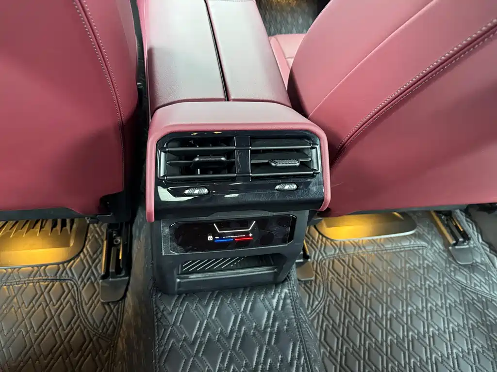 BMW 5 Series — миниатюра 15