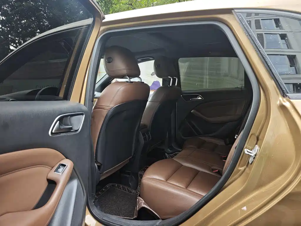 Mercedes-Benz B-Class — миниатюра 7