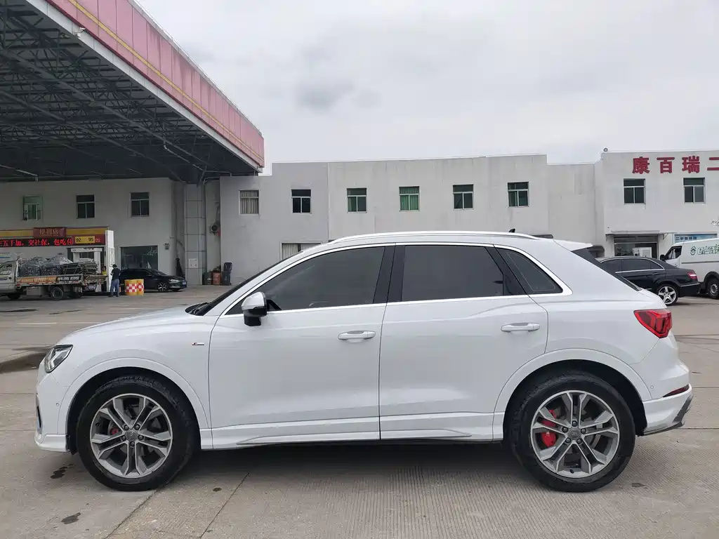 Audi Q3 — миниатюра 8