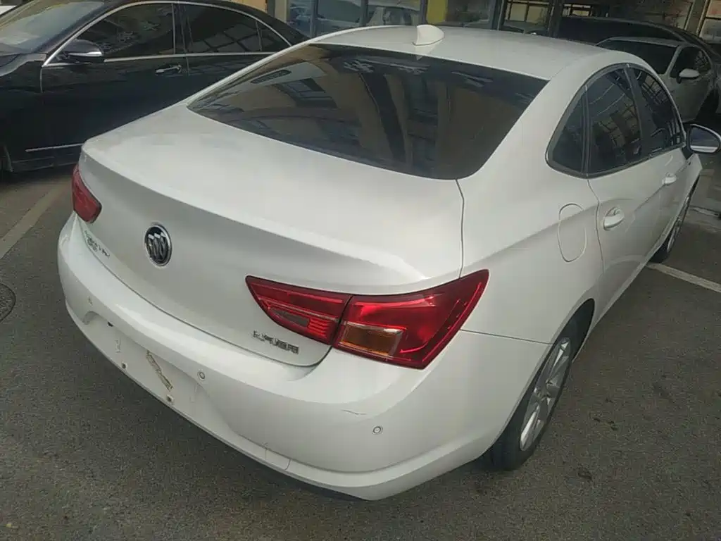 Buick Verano — миниатюра 7