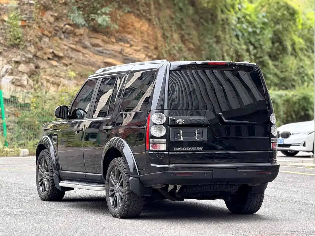 Land Rover Discovery — миниатюра 7