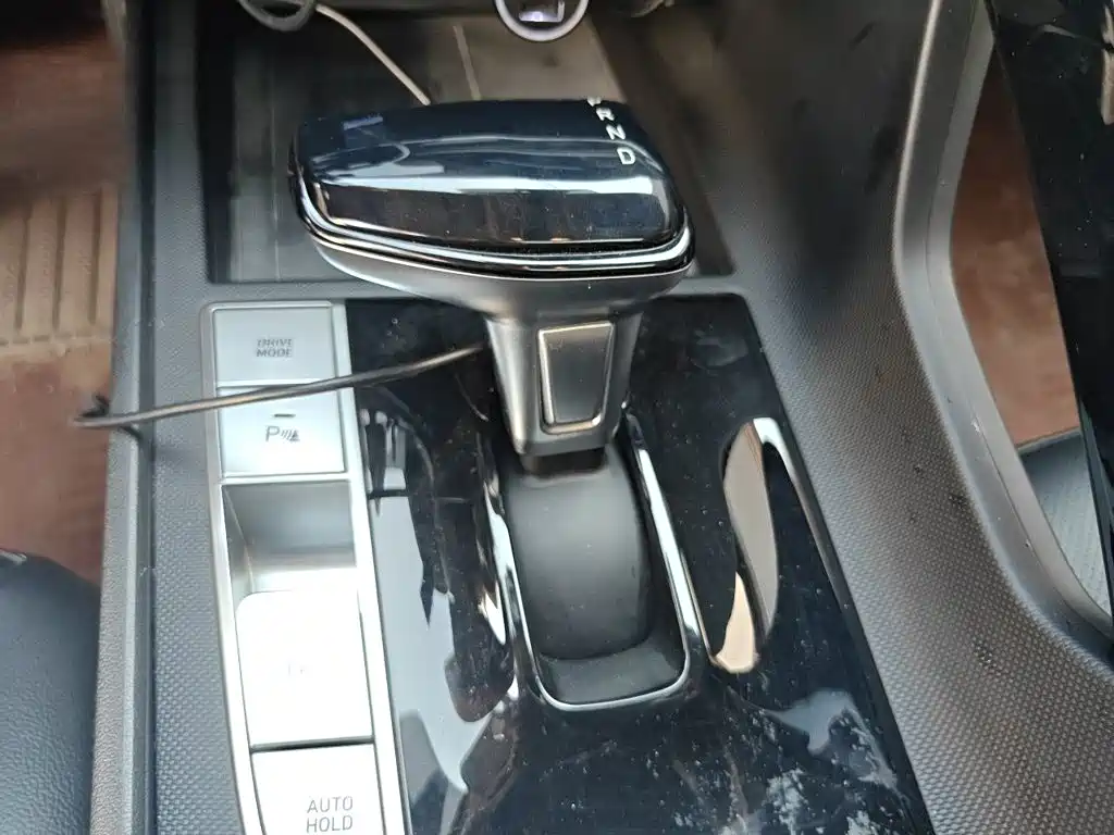 Hyundai Elantra — миниатюра 15