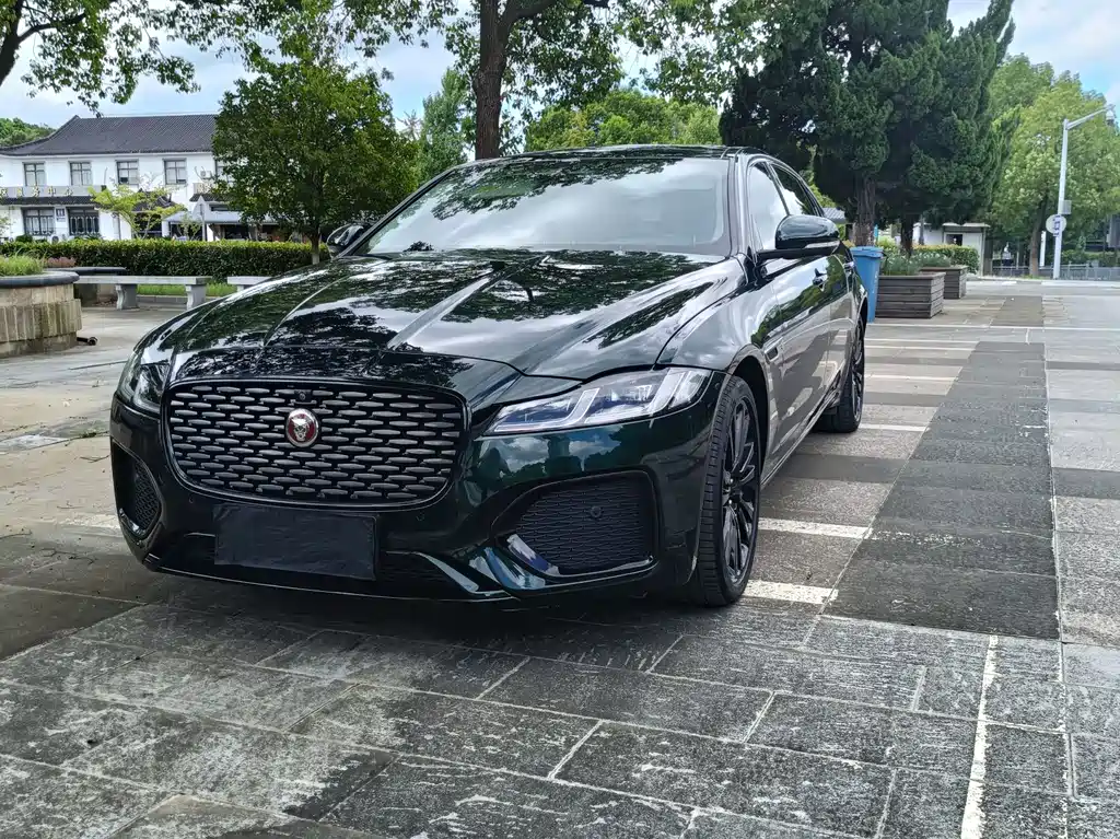 Jaguar XFL