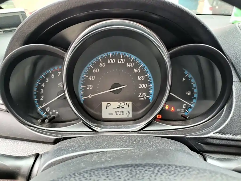 Toyota Yaris L — миниатюра 12