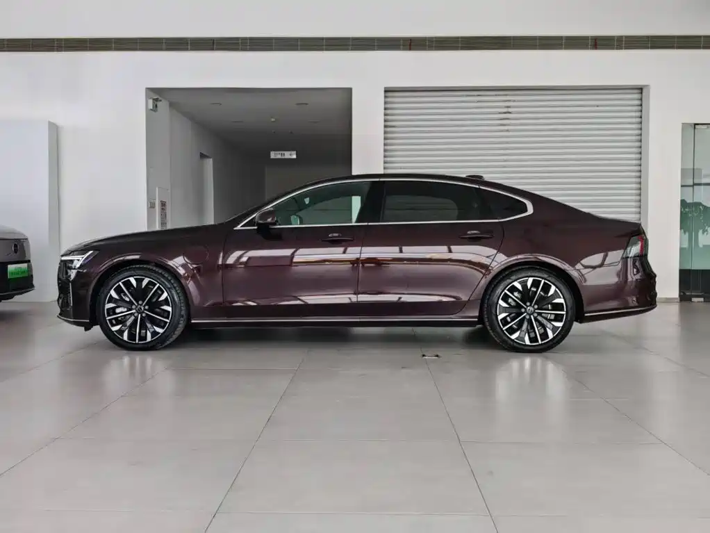 Volvo S90 PHEV — миниатюра 6