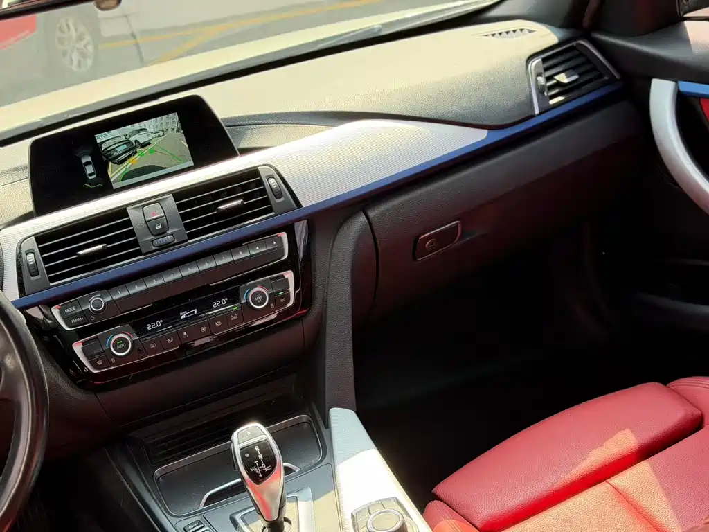 BMW 3 Series — миниатюра 14