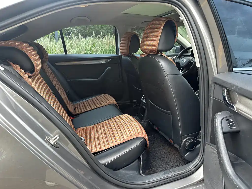 Skoda Octavia — миниатюра 13