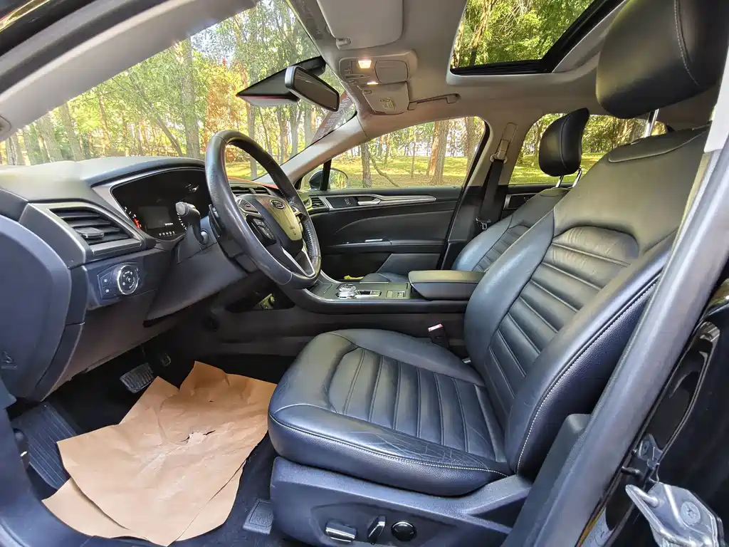 Ford Mondeo — миниатюра 11