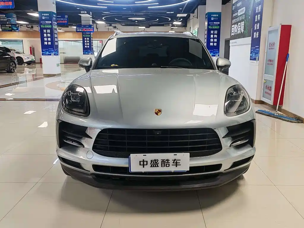 Porsche Macan — миниатюра 3
