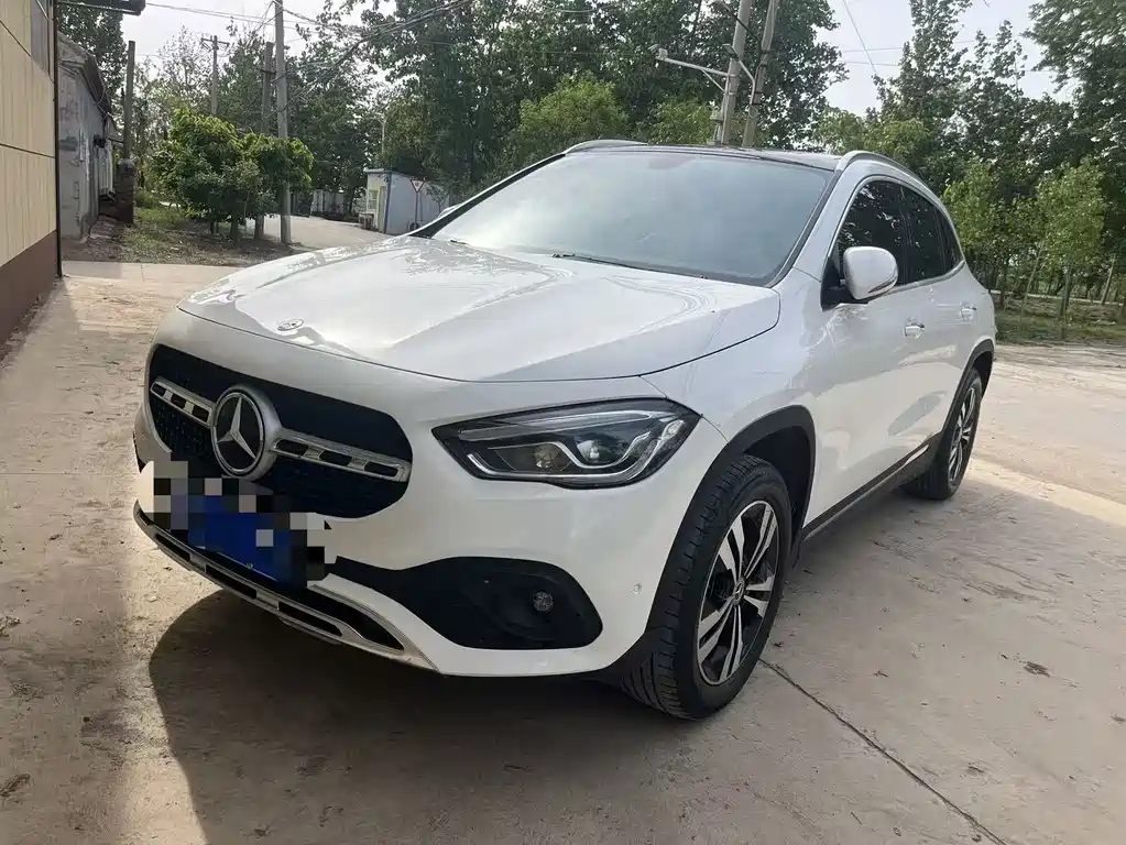 Mercedes-Benz GLA 2021