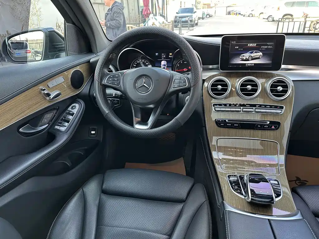 Mercedes-Benz GLC Coupe GLC 260 4MATIC Coupe SUV, фото 16