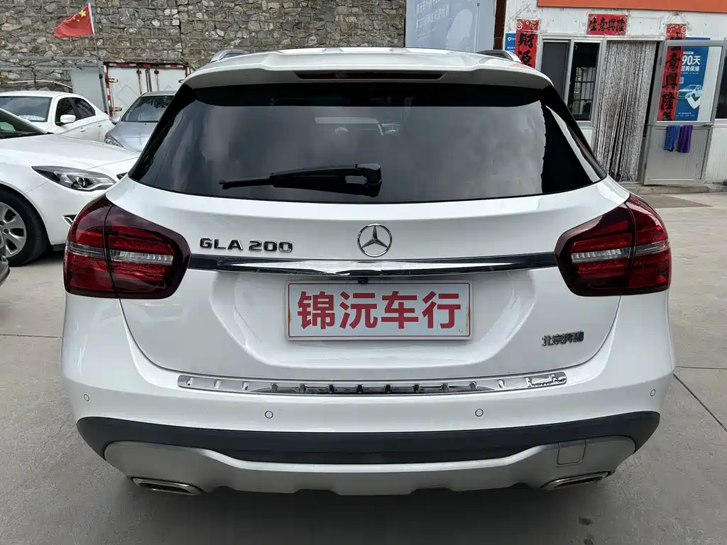 Mercedes-Benz GLA — миниатюра 8