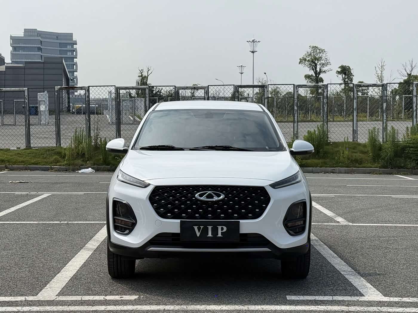 CHERY Tiggo 3x 1.5 л 2024 г. Белый, пробег 16000 км