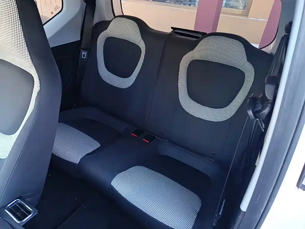 Wuling MINIEV — миниатюра 17