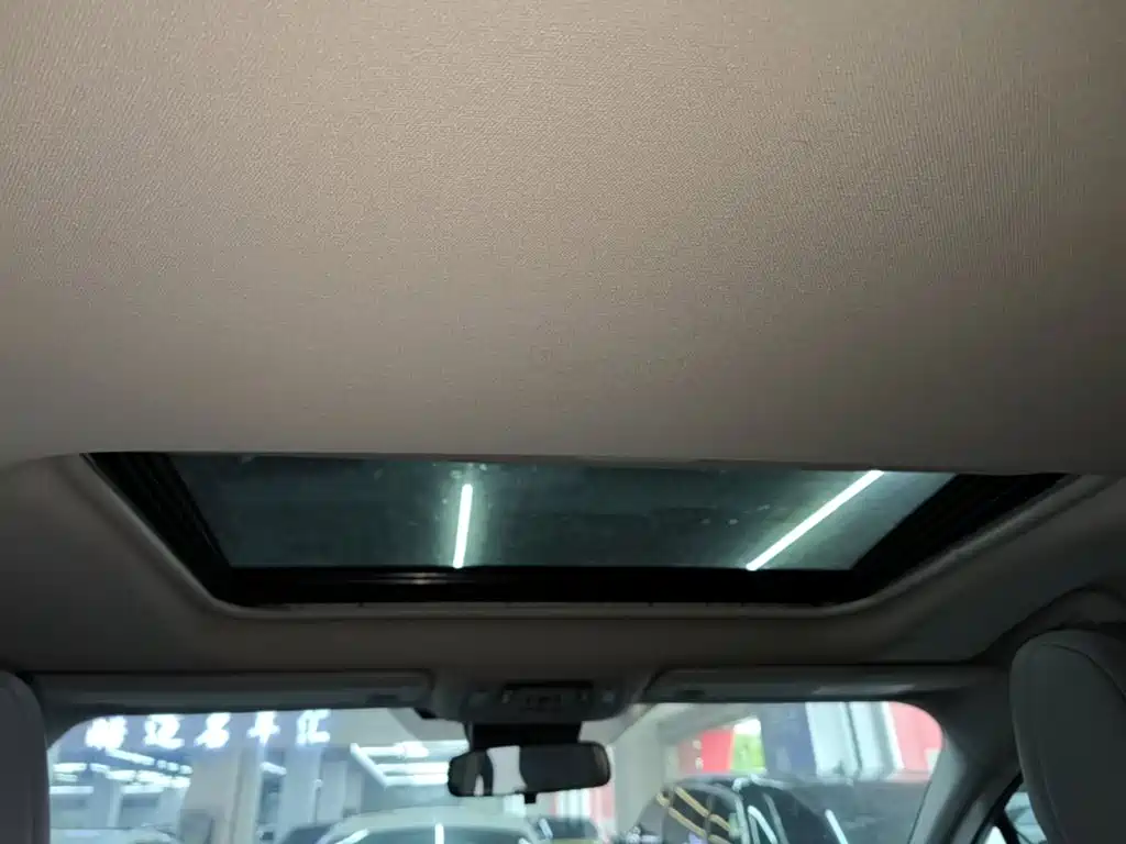 Toyota Granvia — миниатюра 18