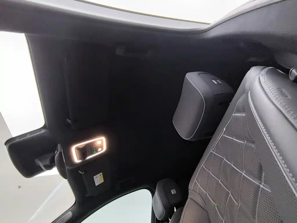 NIO ES8 — миниатюра 14
