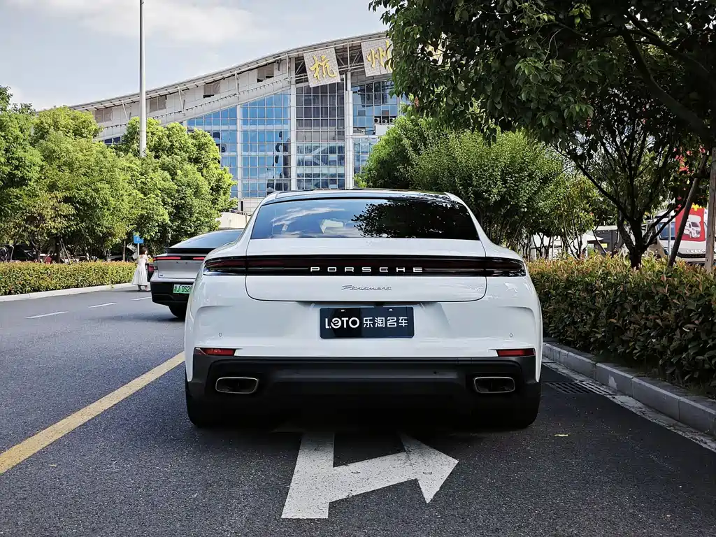 Porsche Panamera — миниатюра 7