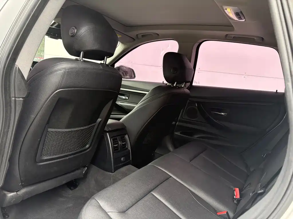 BMW 3 Series GT — миниатюра 6