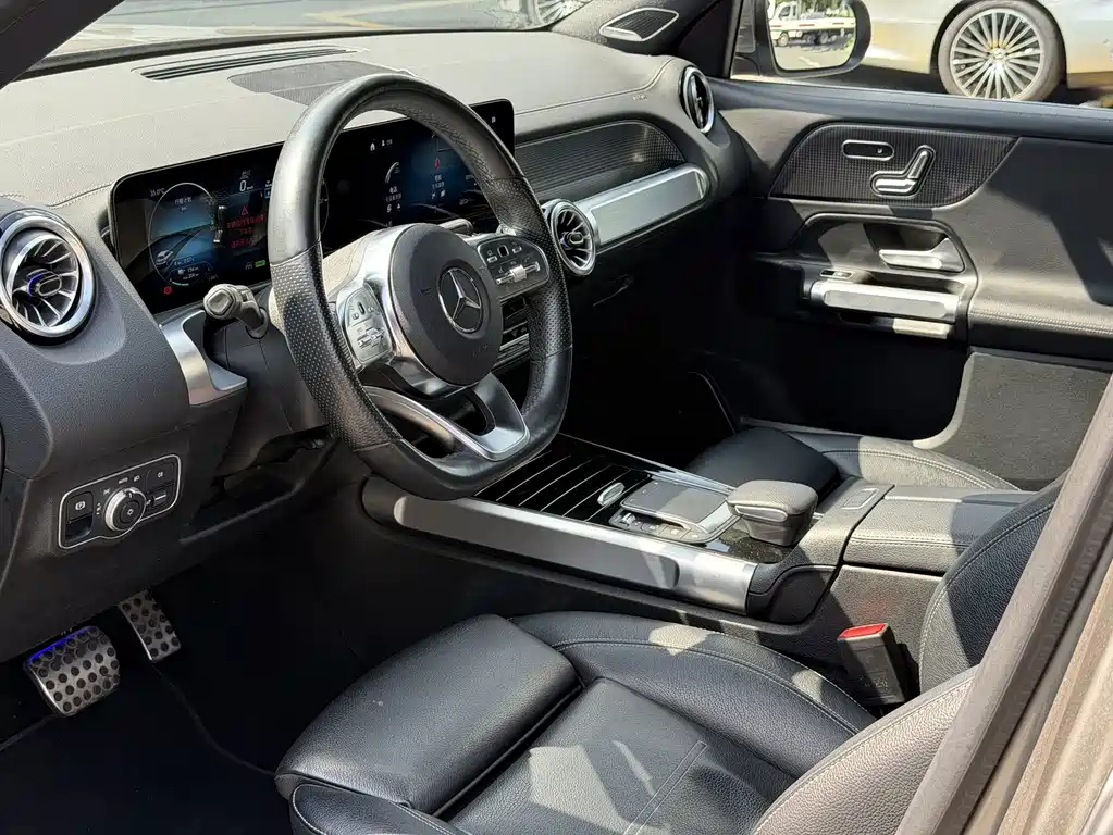 Mercedes-Benz EQB — миниатюра 13