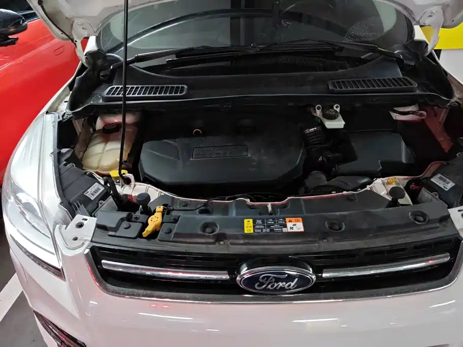 Ford Kuga — миниатюра 10