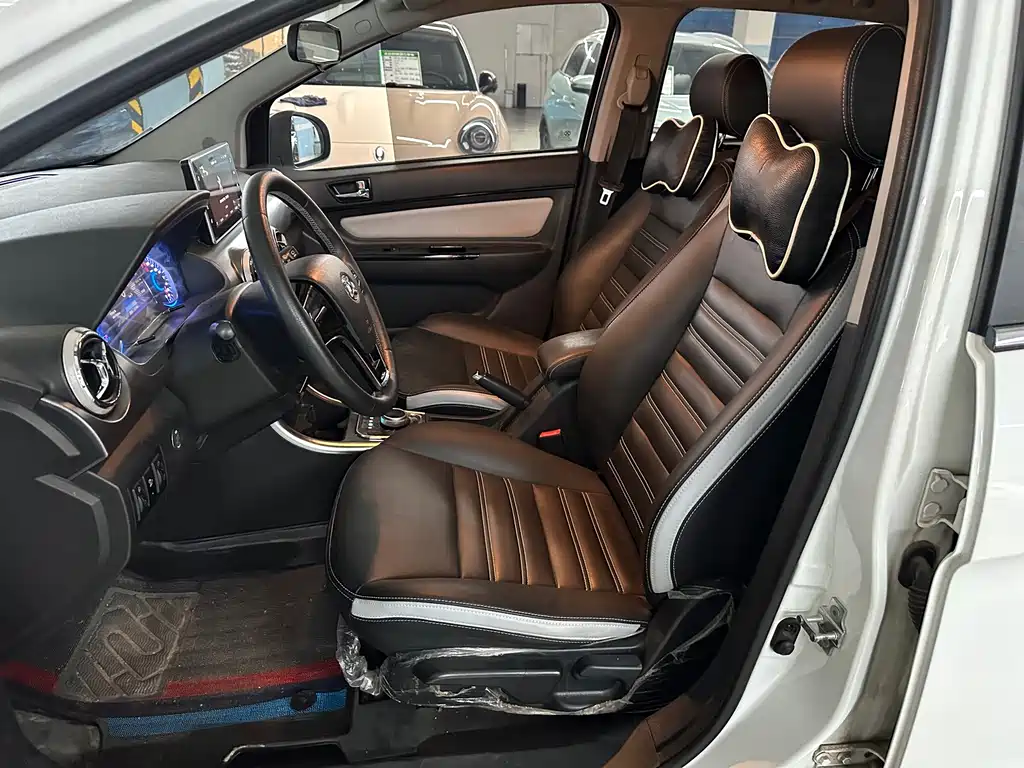 BAIC New Energy EC5 — миниатюра 8