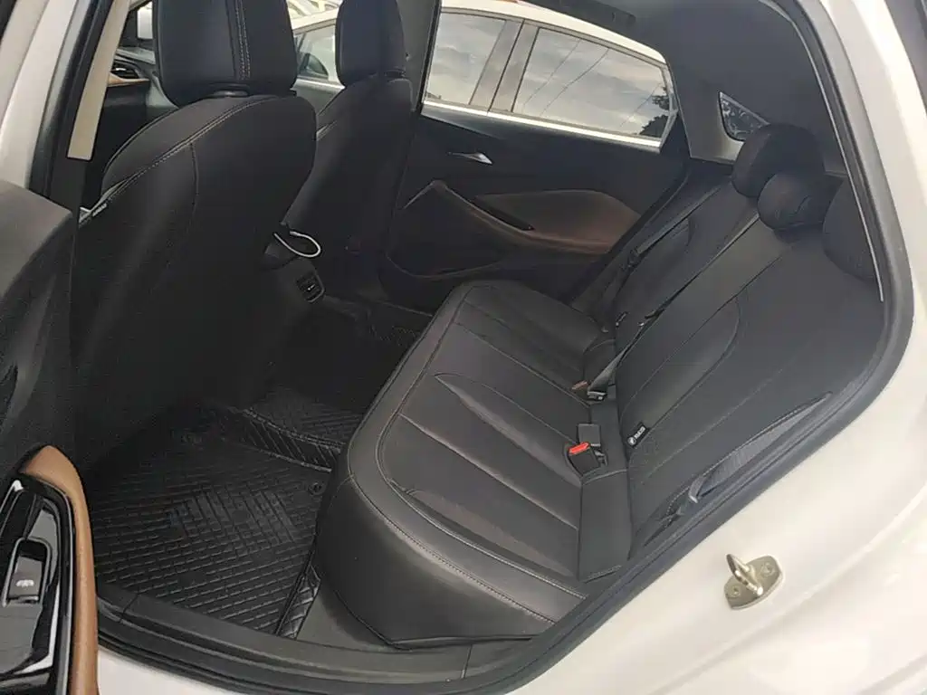 Buick Verano — миниатюра 17