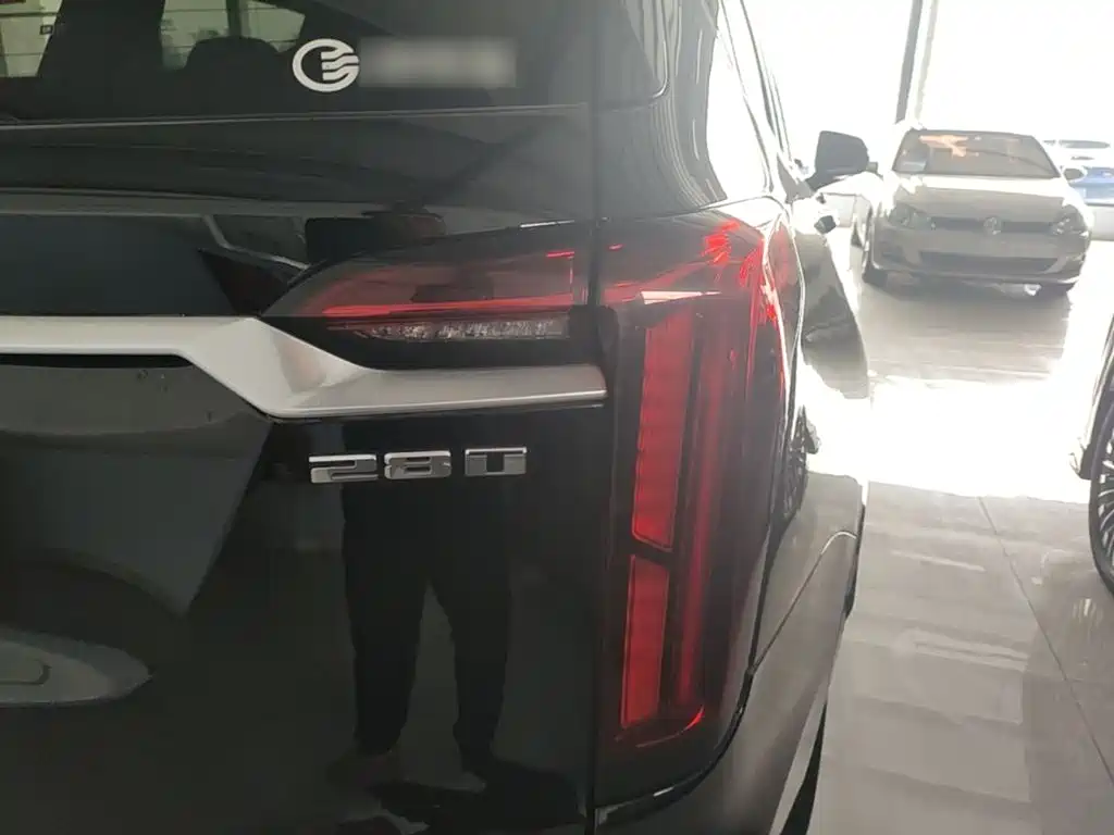 Cadillac XT6 — миниатюра 8