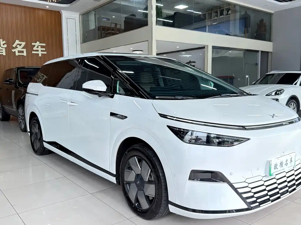 XPeng X9 — миниатюра 3
