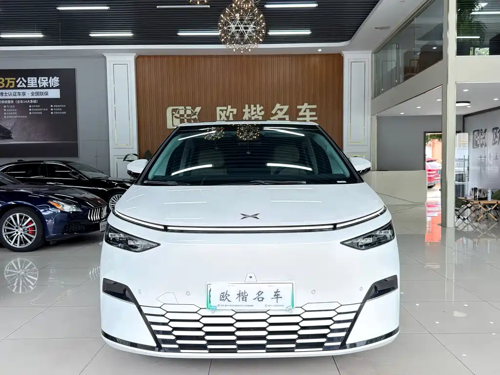XPeng X9 — миниатюра 2