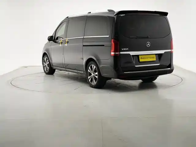 MERCEDES-BENZ V CLASS