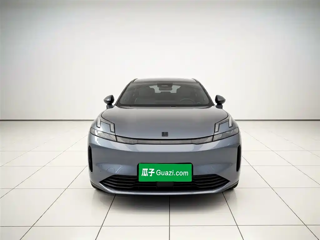 Lynk & Co 08 EM-P 2023 220km Halo