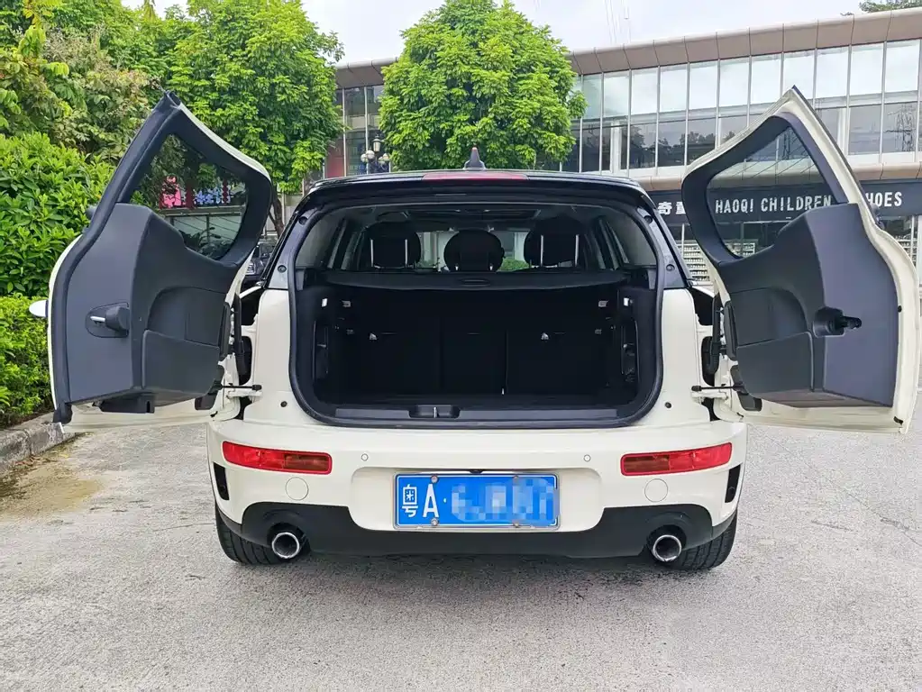 MINI Mini Clubman — миниатюра 9